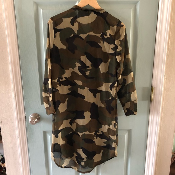 Camo button up tunic - Picture 2 of 2